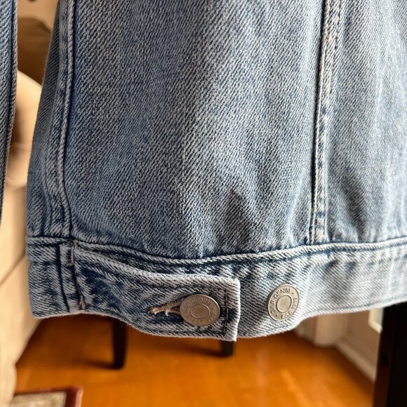 GAP Light Blue Denim Jacket - Picture 9 of 9